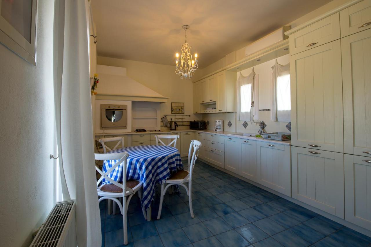 A&V Sea View Villa Fíra Kültér fotó